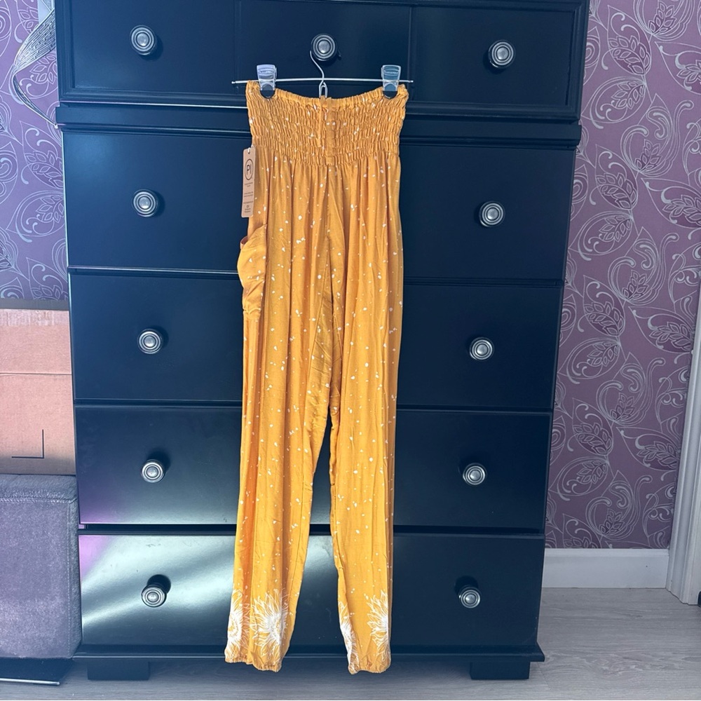Gold yoga pants by Paradise Island
